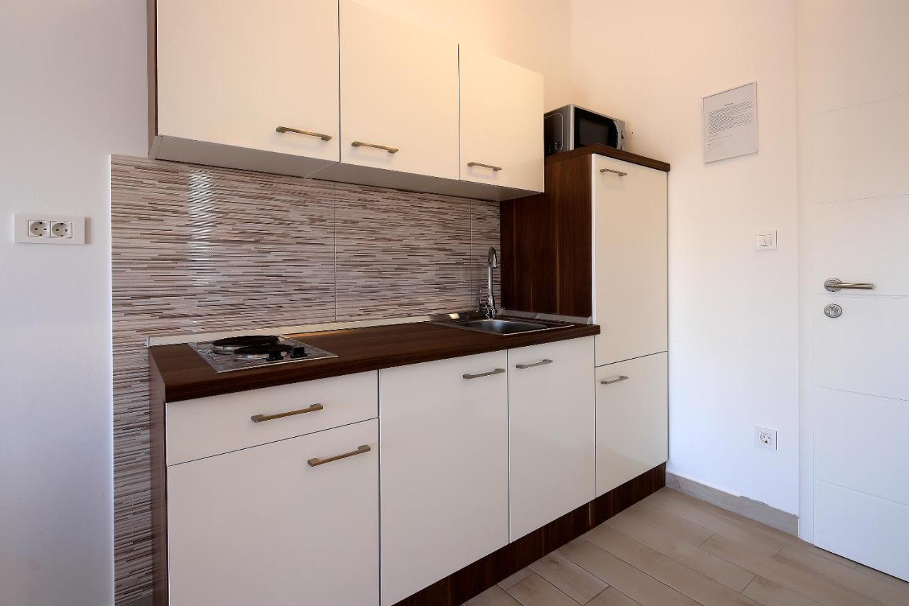 Apartments Lola Novalja Dış mekan fotoğraf