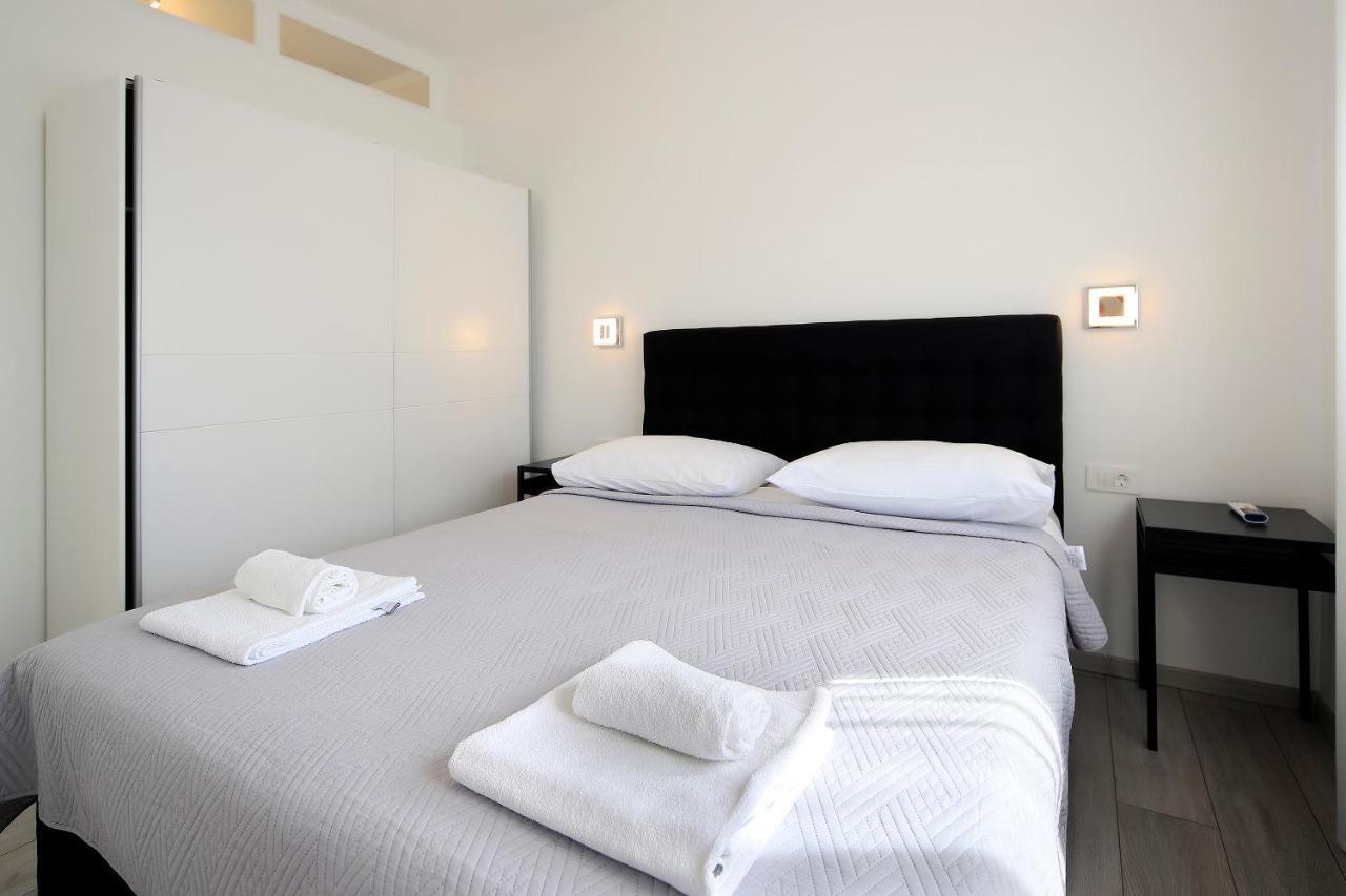 Apartments Lola Novalja Dış mekan fotoğraf