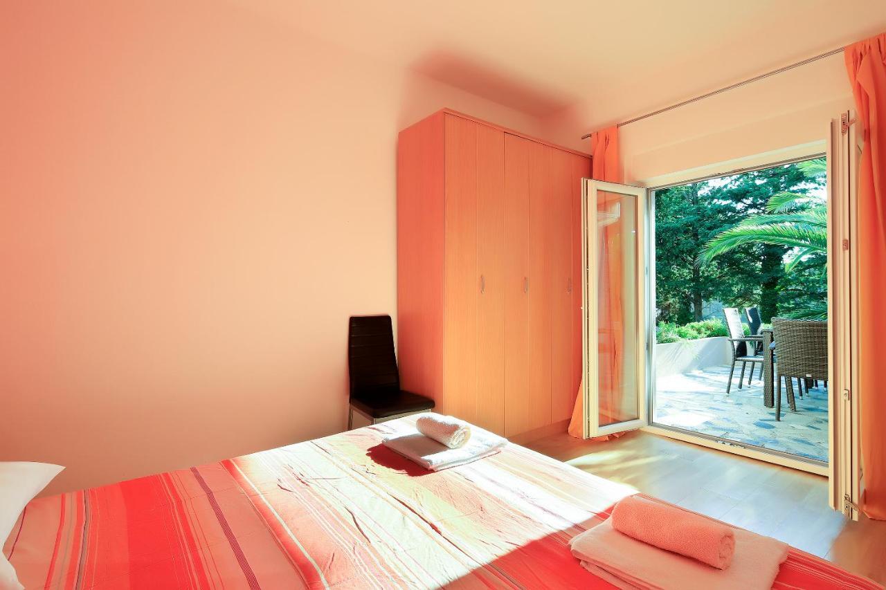 Apartments Lola Novalja Dış mekan fotoğraf